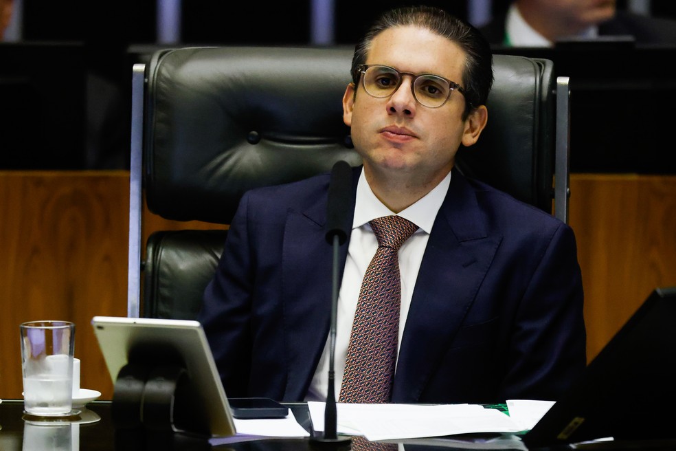O presidente da Câmara dos Deputados, Hugo Motta (Republicanos-PB), durante a ordem do dia da sessão plenária da quarta-feira, 25 de junho de 2025, — Foto: Wilton Junior/Estadão Conteúdo