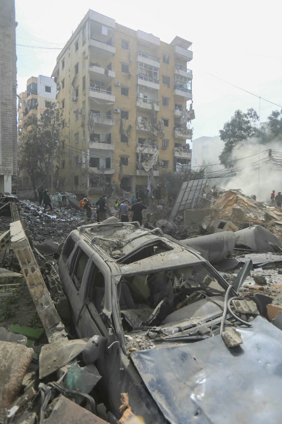 Destruição nos subúrbios de Beirute após ataque de Israel — Foto: AFP
