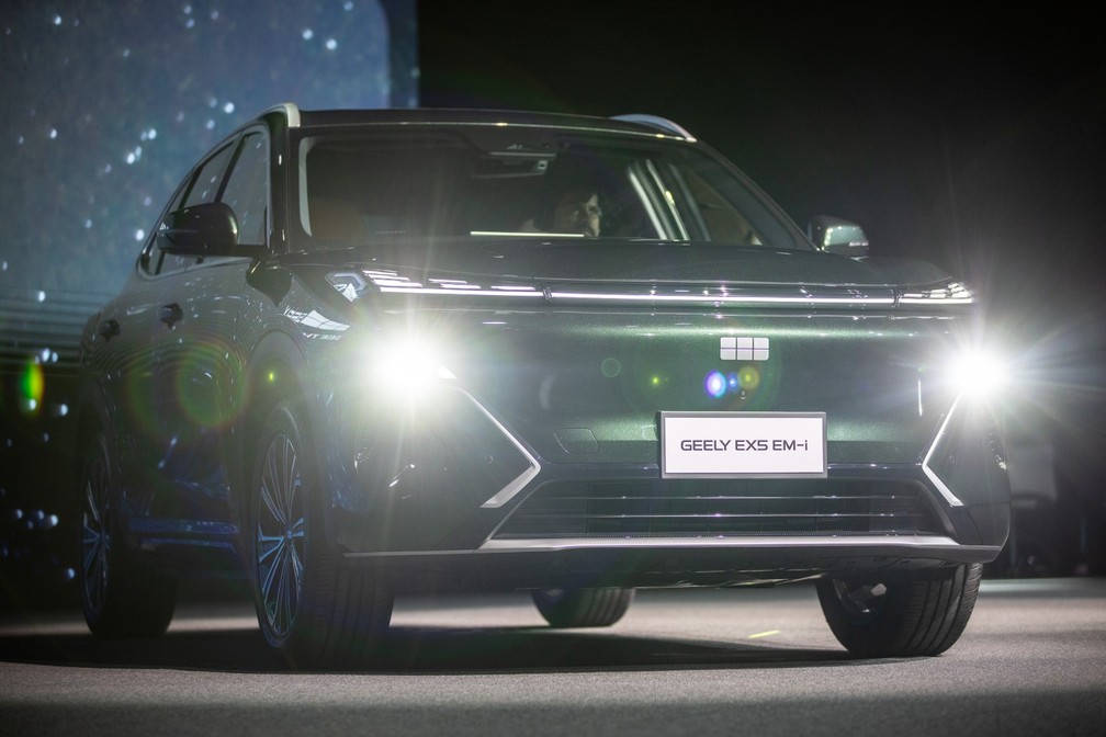 Geely EX5 EM-i será o primeiro carro da marca chinesa a ser fabricado no Brasil — Foto: Fábio Tito/g1