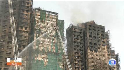 Sobe para 55 o número de mortos em incêndio em Hong Kong