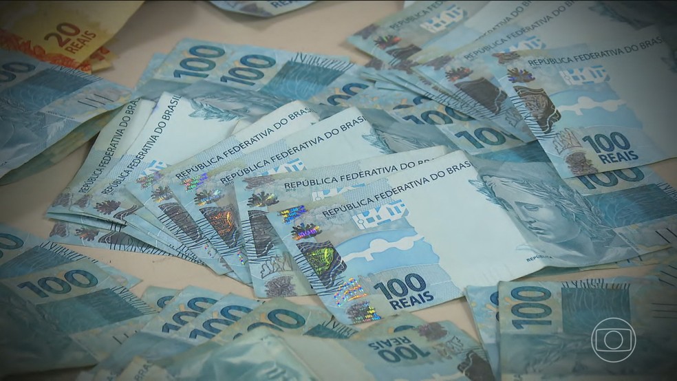 Arrecadação bateu recorde em novembro e no acumulado do ano — Foto: Jornal Nacional/ Reprodução