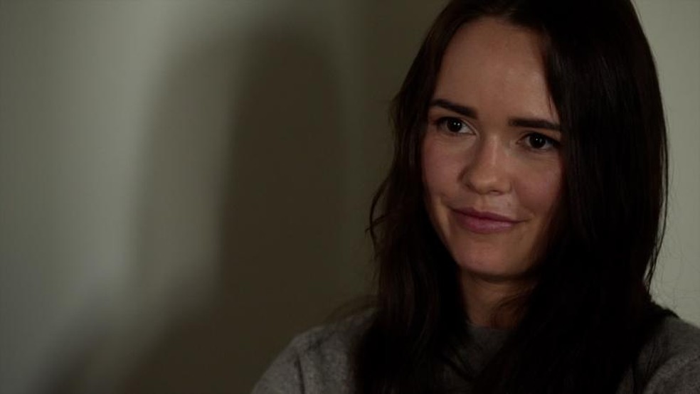 Irena Terekh, da Fire Point, afirma que o míssil Flamingo é preto porque "come petróleo russo". — Foto: Moose Campbell/BBC