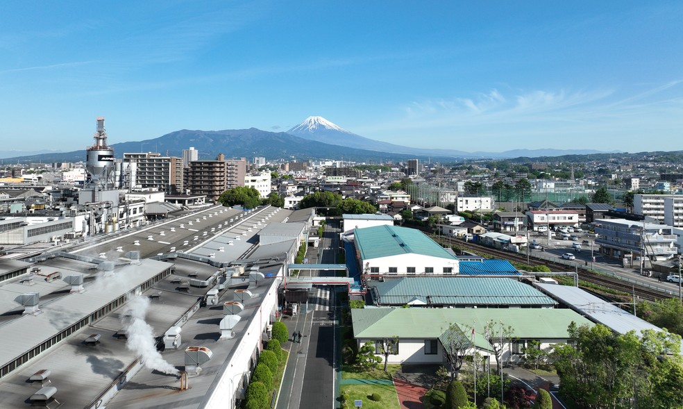 Vista aérea da fábrica Yokohama Rubber em Mishima, no Japão. — Foto: Divulgação