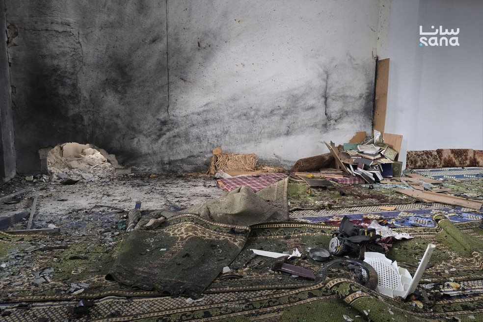 Ataque a mesquista na Síria — Foto: Reprodução/Syrian Arab News Agency (SANA)