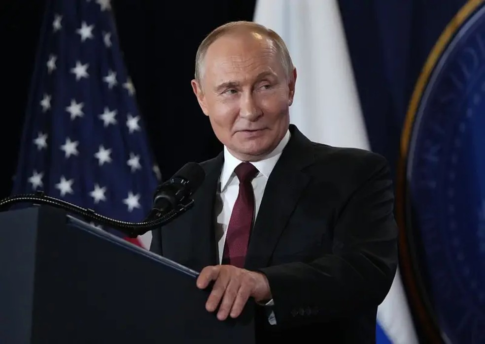 Putin afirmou que a Rússia não pretende entrar em guerra com a Europa, mas disse estar pronta "agora mesmo" caso os europeus queiram. — Foto: Getty Images via BBC