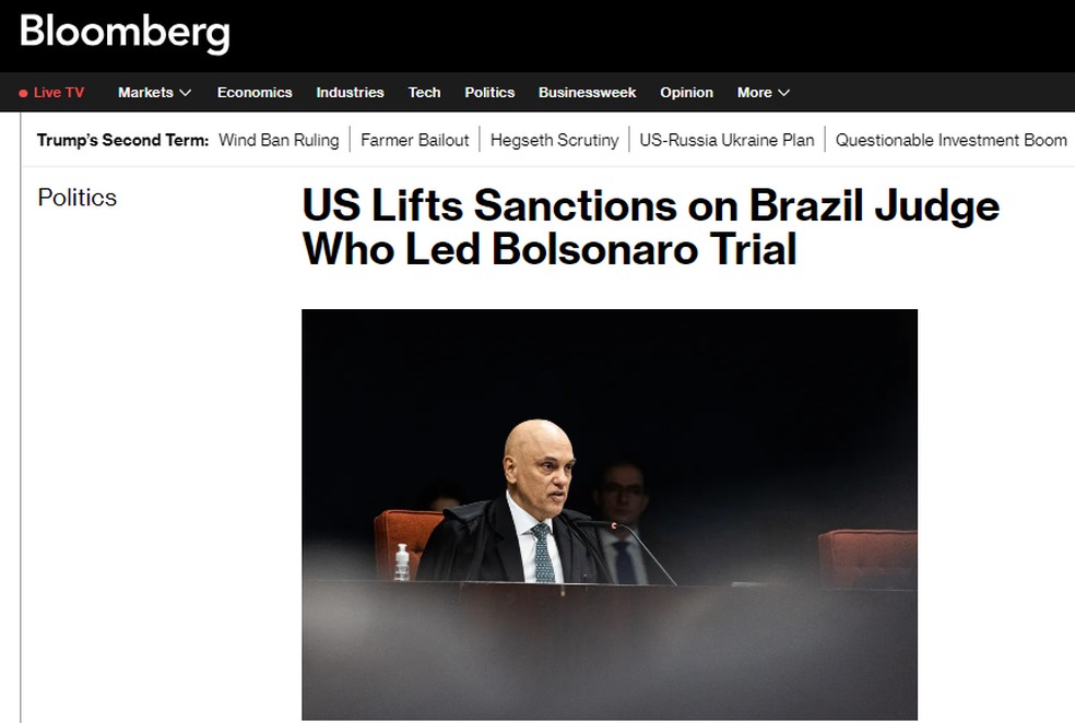 Agência de notícias Bloomberg sobre retirada das sanções da lei Magnitsky de Alexandre de Moraes — Foto: Reprodução