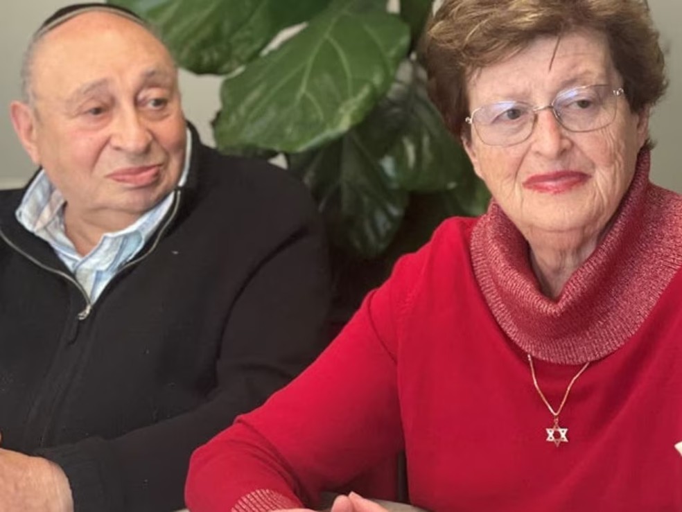 Alexandre Kleytman, uma das vítimas do ataque a tiros na Austrália, e a esposa, Larisa — Foto: Jewish Care / Reprodução