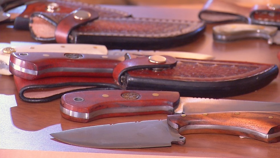 Facas artesanais produzidas em oficinas da região reaproveitam aço de ferramentas antigas e unem tradição, técnica e sustentabilidade — Foto: TV TEM/Reprodução