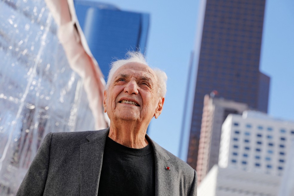 Frank Gehry comparece à inauguração de prédio projetado por ele em Los Angeles, em 2019 — Foto: Mike Blake/Reuters
