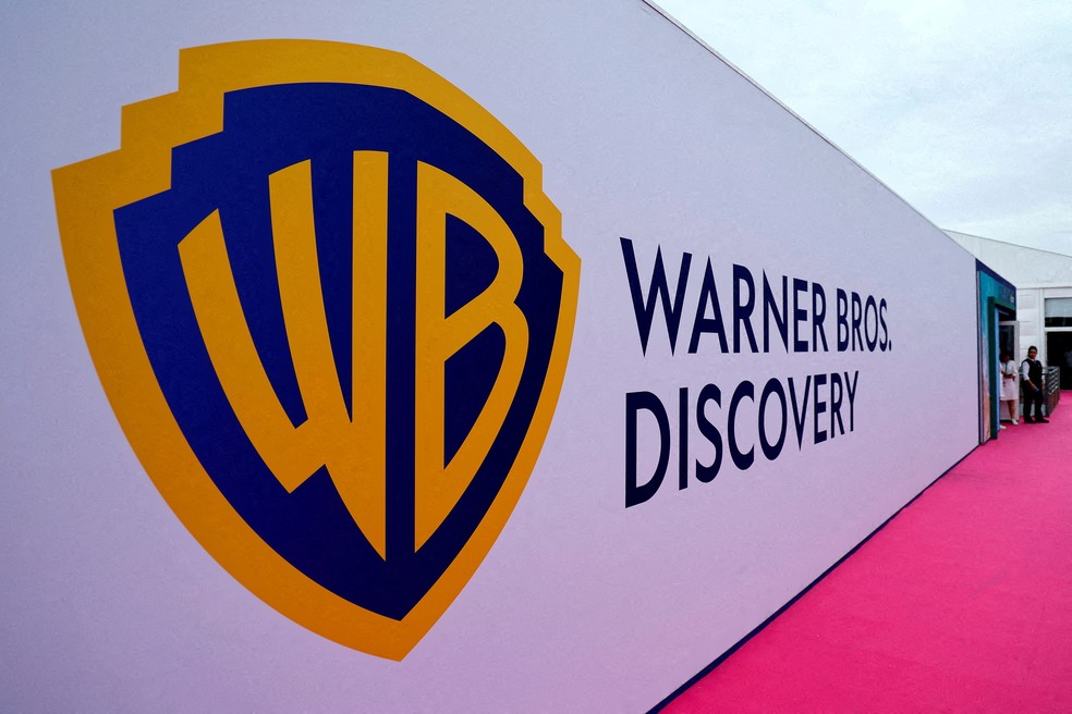 Logotipo da Warner Bros. no Festival Internacional de Criatividade Cannes Lions em Cannes — Foto: REUTERS/Eric Gaillard/Foto de Arquivo
