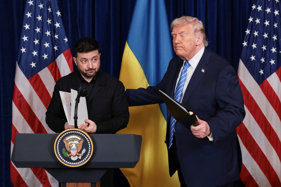 Nem Trump, nem Zelensky, estabeleceram prazos para um acordo de paz definitivo, prometendo que suas equipes se reunirão novamente nas próximas semanas — Foto: REUTERS/Jonathan Ernst