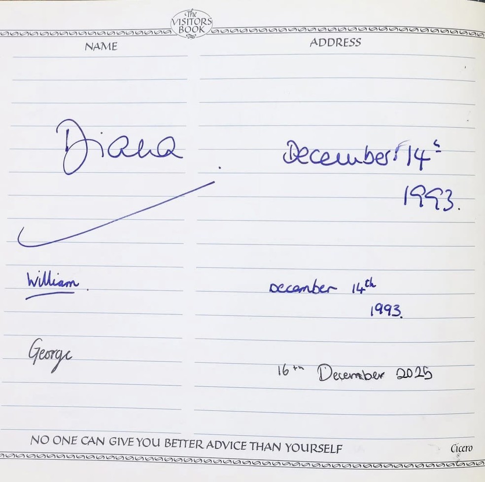 As assinaturas de Diana e William em 1993 e a de George, em 2025 — Foto: Instagram/Reprodução