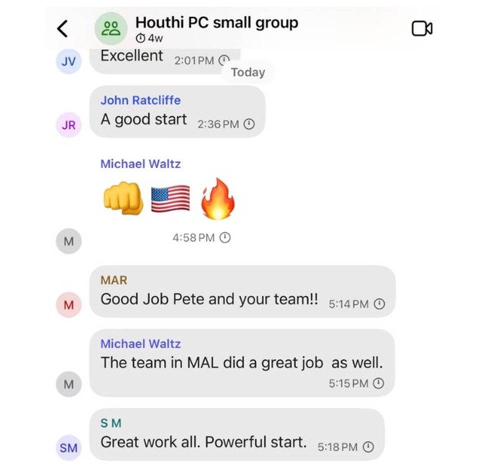Emojis em chat com a cúpula do governo americano — Foto: Reprodução/The Atlantic