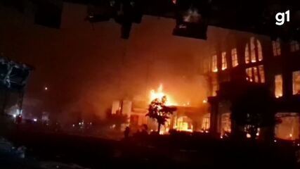 Incêndio em cassino na fronteira de Camboja com a Tailândia mata 16 e fere dezenas