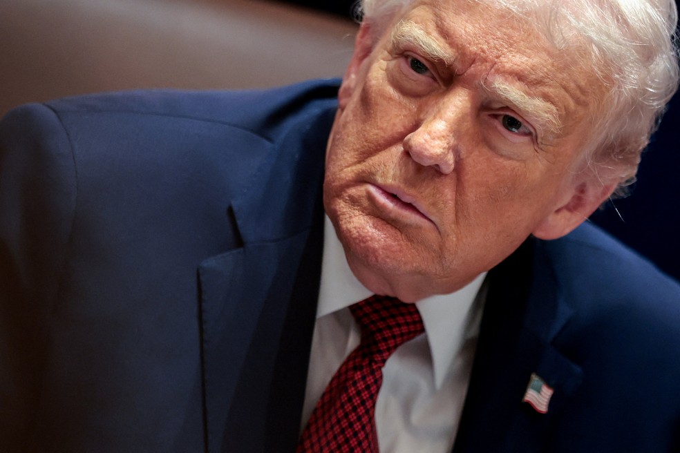 O presidente dos EUA, Donald Trump, participa de uma mesa redonda no dia em que anunciou um pacote de ajuda para agricultores, na Casa Branca — Foto: REUTERS/Jonathan Ernst