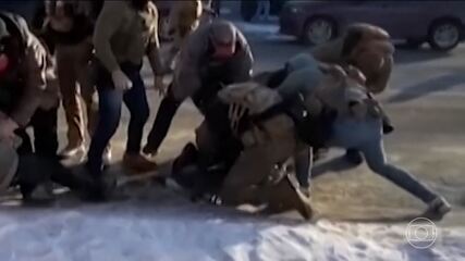 Governo dos EUA afasta agentes de imigração que mataram cidadão americano em Mineápolis