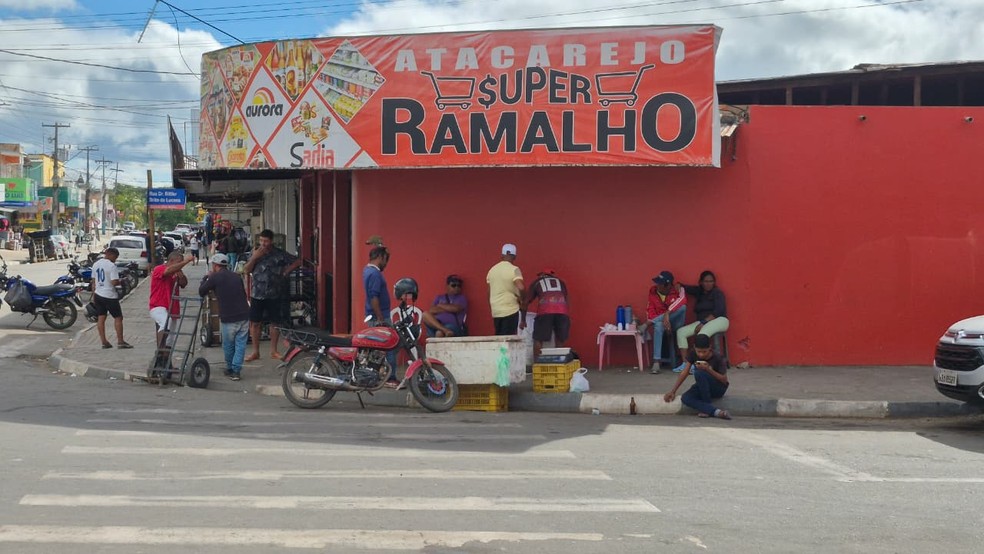 Centro comerical de Pacaraima, em Roraima — Foto: Nalu Cardoso/g1 RR