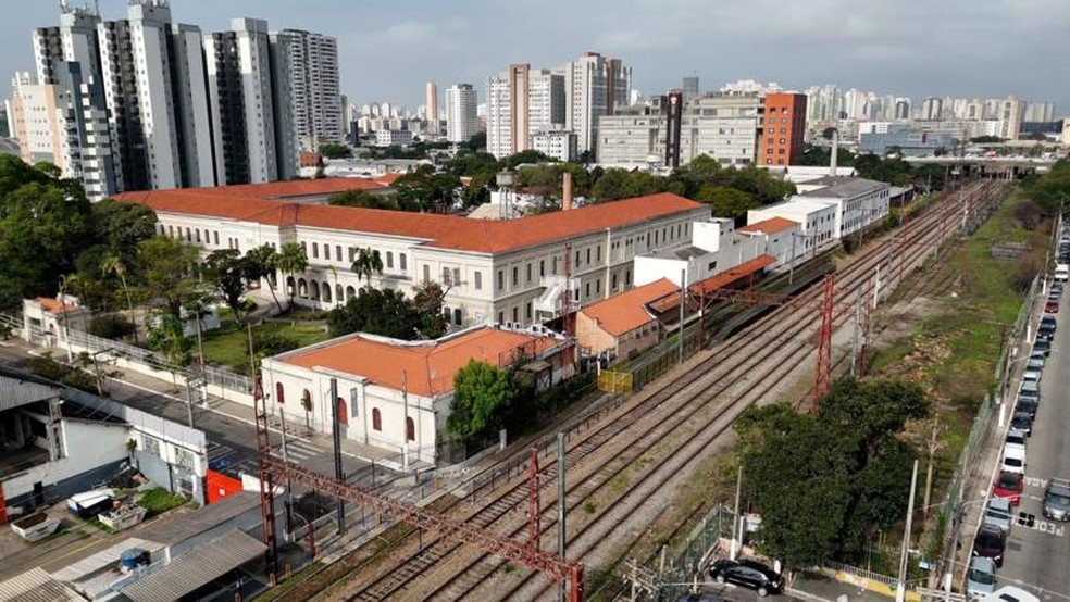A antiga Hospedaria de Imigrantes do Brás recebeu cerca de 3 milhões de pessoas em menos de um século. Hoje, funciona no prédio o Museu da Imigração. — Foto: Fernando Otto/BBC