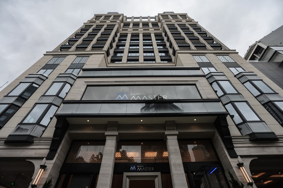 Fachada do Banco Master na cidade de Ssão Paulo, nesta terça-feira, 18 de novembro de 2025. — Foto: Werther Santana/Estadão Conteúdo