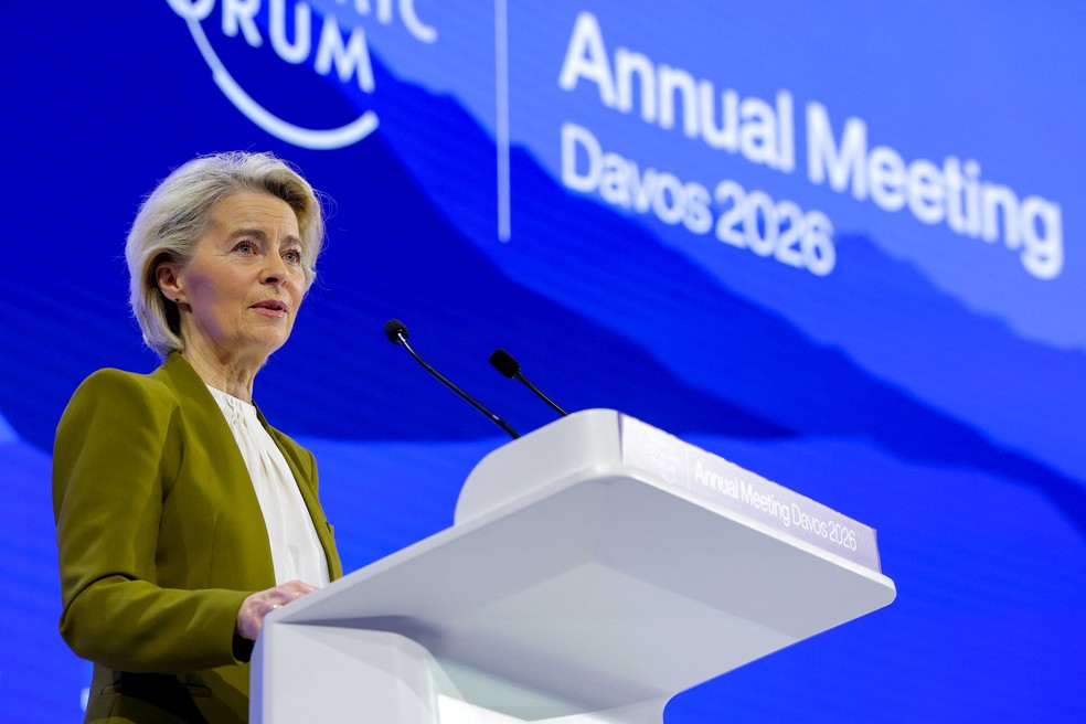 A presidente da Comissão Europeia, Ursula von der Layen, discursa durante a 56ª reunião anual do Fórum Econômico Mundial em Davos, Suíça — Foto: Reuters