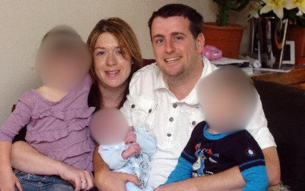 Philip Young com a ex-esposa e os filhos — Foto: Redes sociais / Reprodução