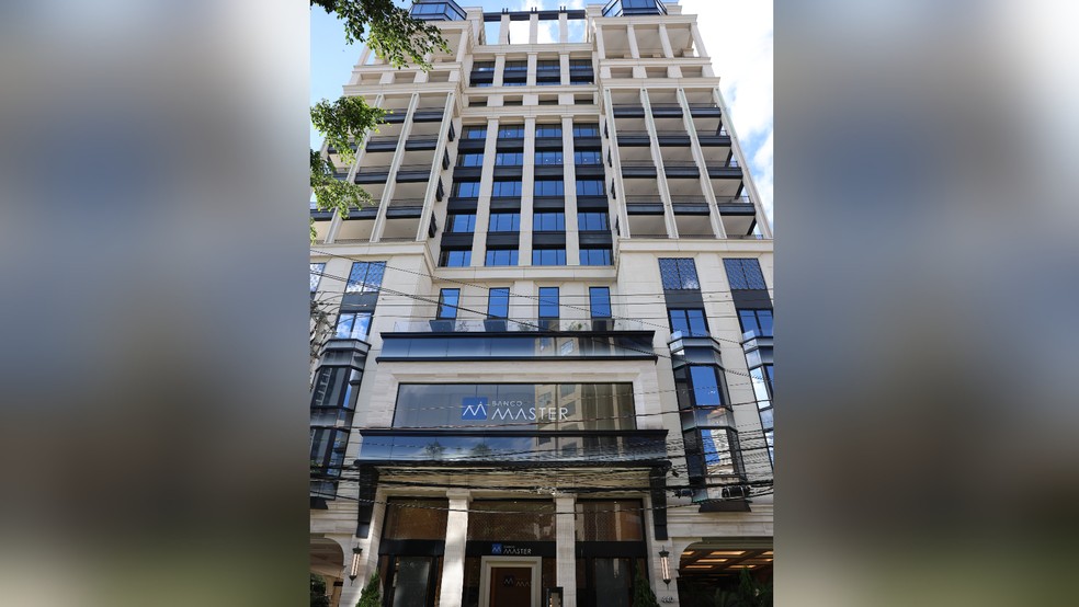 Fachada do Banco Master no Itaim Bibi, na Zona Sul de São Paulo — Foto: Rovena Rosa/Agência Brasil