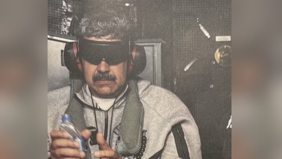 O presidente dos Estados Unidos, Donald Trump, divulga foto de Nicolás Maduro após captura do líder venezuelano no dia 4 de janeiro de 2026 — Foto: Reprodução