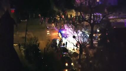 Protestos em Minneapolis, nos EUA, após imigrante ser baleado por agente do ICE