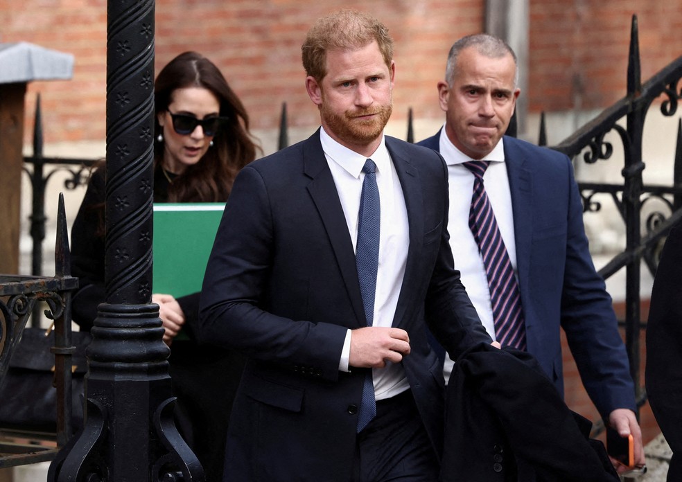 Príncipe Harry chega para uma das sessões do processo que moveu contra tabloides britânicos, em Londres, em 27 de março de 2023. — Foto: Henry Nicholls/Reuters