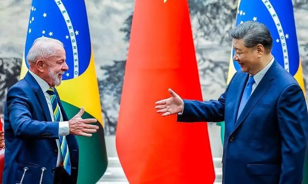Lula e o presidente chinês, Xi Jinping, em Pequim, durante visita oficial do presidente brasileiro à China — Foto: Ricardo Stuckert/Presidência da República via BBC