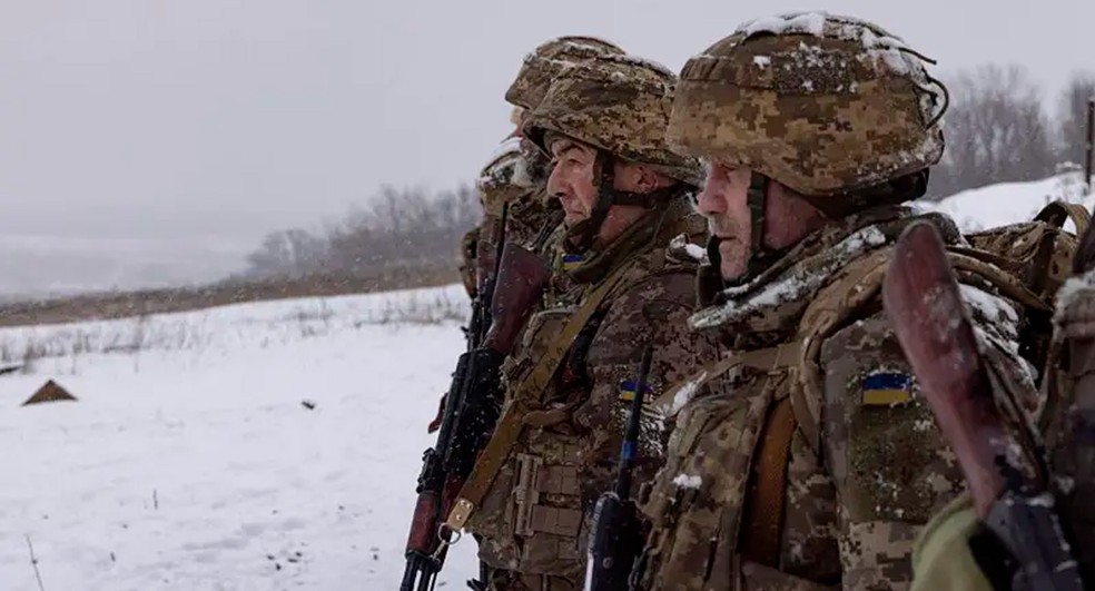 Este mês completa quatro anos desde o início da invasão em larga escala, e um cessar-fogo ainda parece distante — Foto: Getty Images via BBC