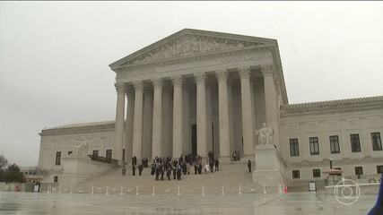 Trump assina decreto com nova tarifa global de 10% depois que a Suprema Corte considerou o tarifaço do ano passado ilegal