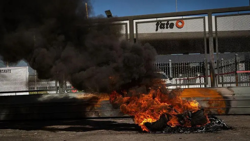 Em meio ao debate parlamentar sobre a reforma trabalhista, a principal fabricante de pneus da Argentina anunciou seu fechamento — Foto: Getty Images/via BBC