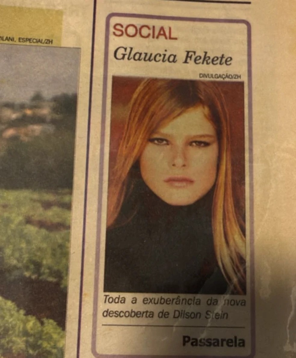 Recorte de jornal mantido por Gláucia, da época em que trabalhava como modelo; 'descoberta de Dilson Stein' — Foto: Arquivo pessoal/Glaucia Fekete
