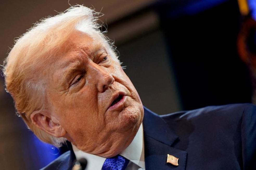 Trump introduziu tarifas de 15% sobre produtos que entram nos Estados Unidos provenientes da maioria dos países do mundo. — Foto: REUTERS/Elizabeth Frantz