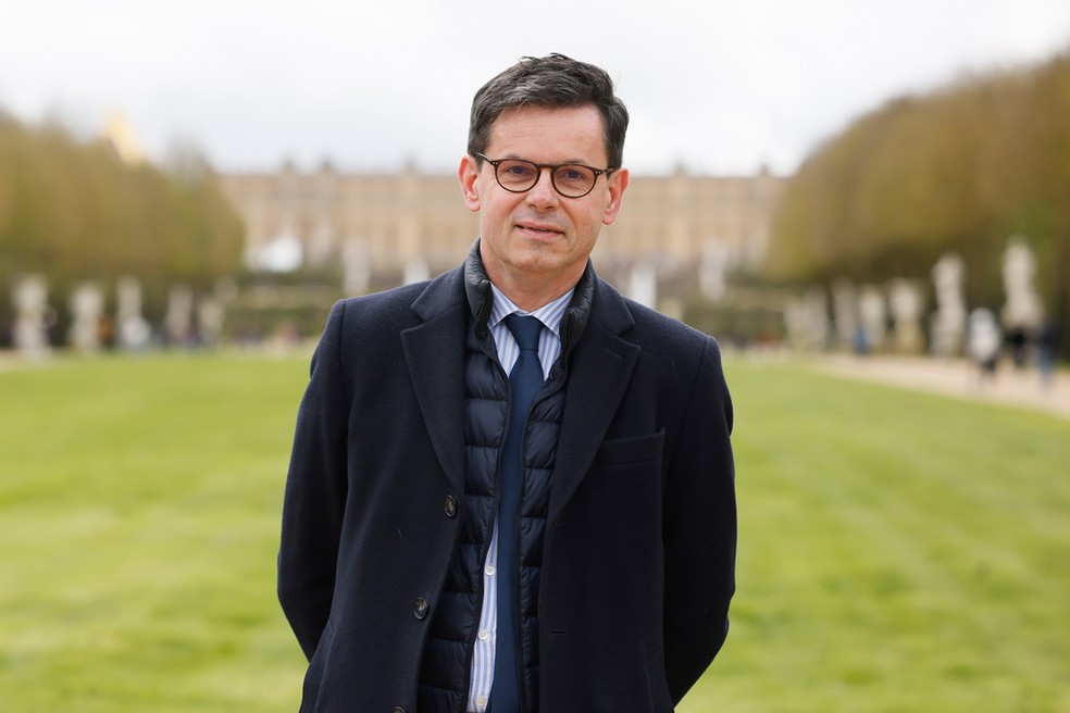 Christophe Leribault é o novo diretor do Museu do Louvre, o mais visitado do mundo. — Foto: Thomas Padilla/AP