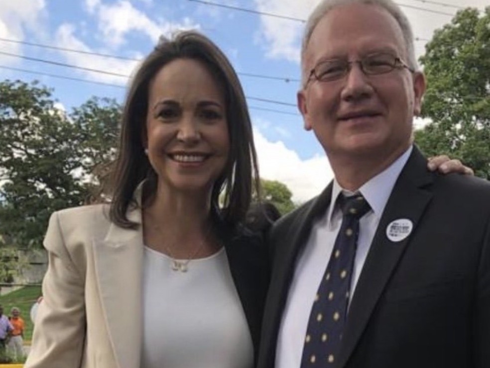 A líder da oposição venezuelana, María Corina Machado, e o advogado Perkins Rocha — Foto: Reprodução