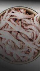 De resto de açougue a iguaria, pé de galinha virou 'negócio da China' para o Brasil