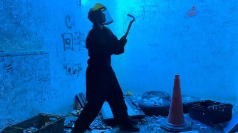 As 'salas da fúria' existem desde o fim da década de 2000 e vêm ganhando popularidade em várias partes do mundo — Foto: BBC