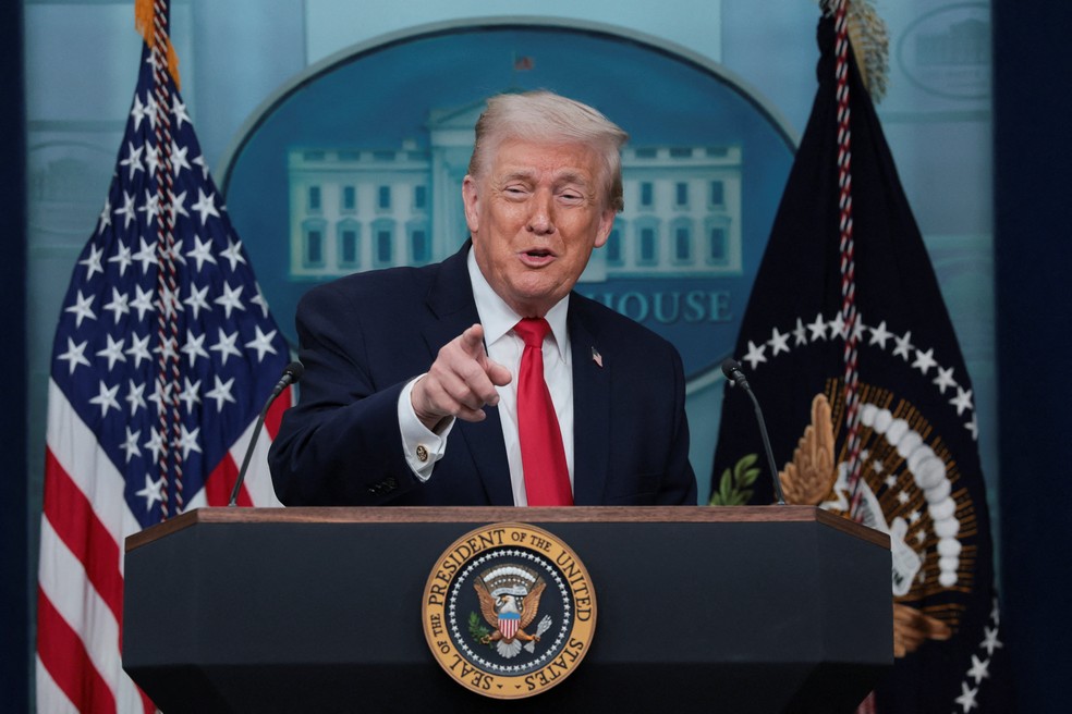 O presidente Donald Trump durante evento com jornalistas em 20 de janeiro de 2026 — Foto: REUTERS/Jessica Koscielniak