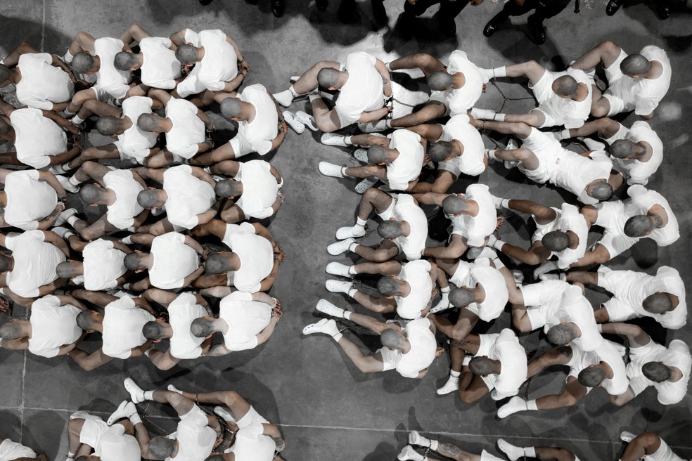 Governo Trump deportou venezuelanos para El Salvador — Foto: Secretaria de Prensa de la Presidencia/Handout via REUTERS