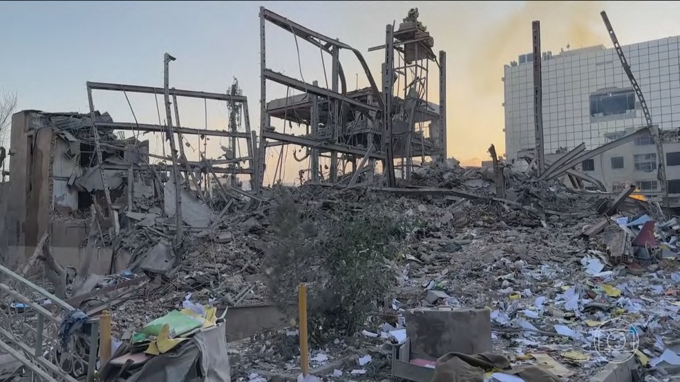 Terceiro dia de confrontos no Oriente Médio — Foto: Jornal Nacional/ Reprodução
