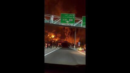 Depósito de petróleo na capital do Irã é tomado por fogo