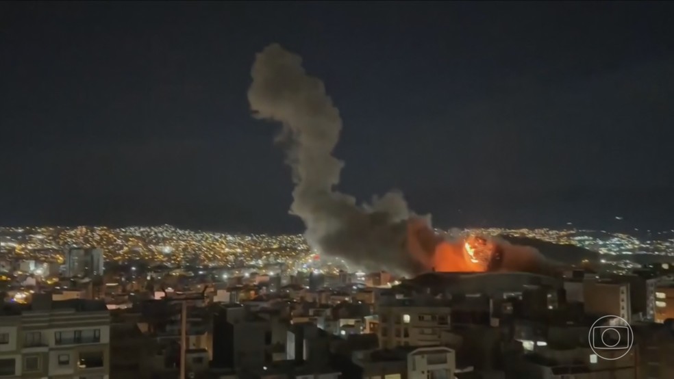 Israel e Estados Unidos fazem nova rodada de ataques contra o Irã — Foto: Jornal Nacional/ Reprodução
