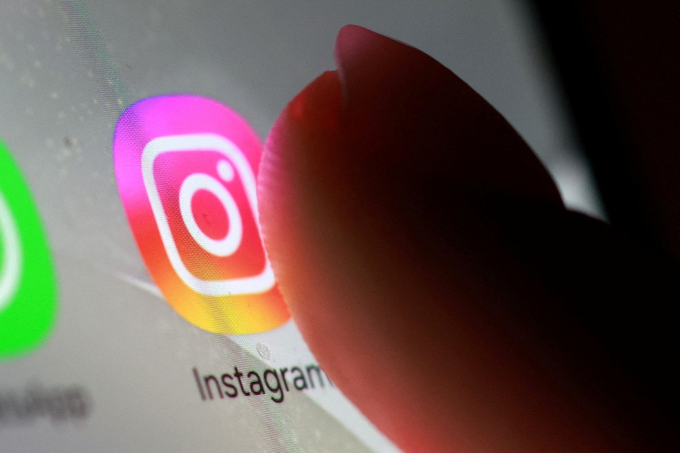 Ícone do Instagram em um smartphone. — Foto: Dado Ruvic/Reuters/Ilustração