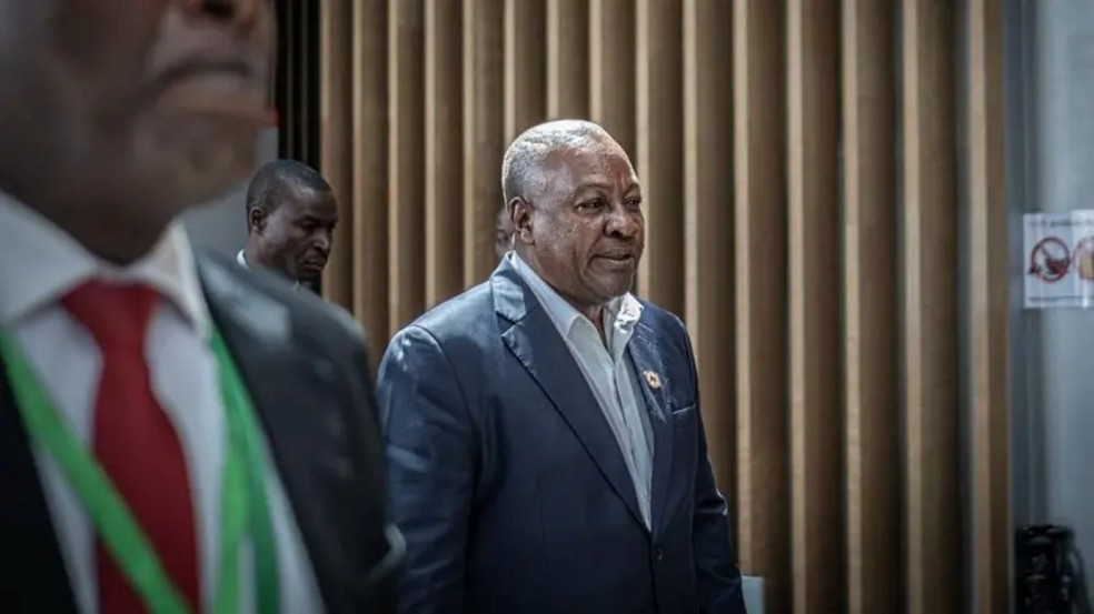 A resolução foi apresentada por uma coalizão de países liderada por Gana, cujo presidente, John Mahama, discursou para a Assembleia Geral da ONU — Foto: AFP via Getty Images