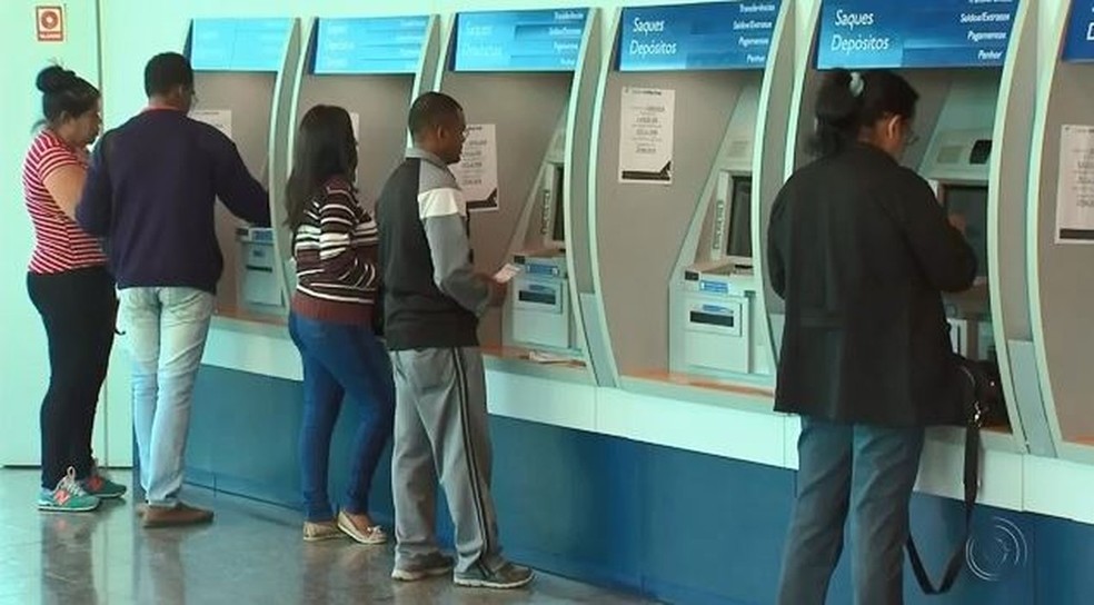 Calendário PIS-Pasep 2019-2020: pagamento de abono salarial para nascidos em março e abril começa nesta quinta — Foto: Reprodução/TV Globo