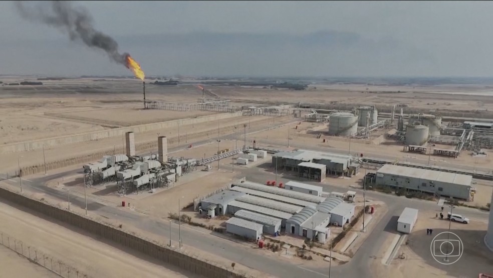 Pelo segundo dia seguido, 7 das maiores economias do mundo se reúnem para discutir risco de novo choque do petróleo — Foto: Jornal Nacional/ Reprodução