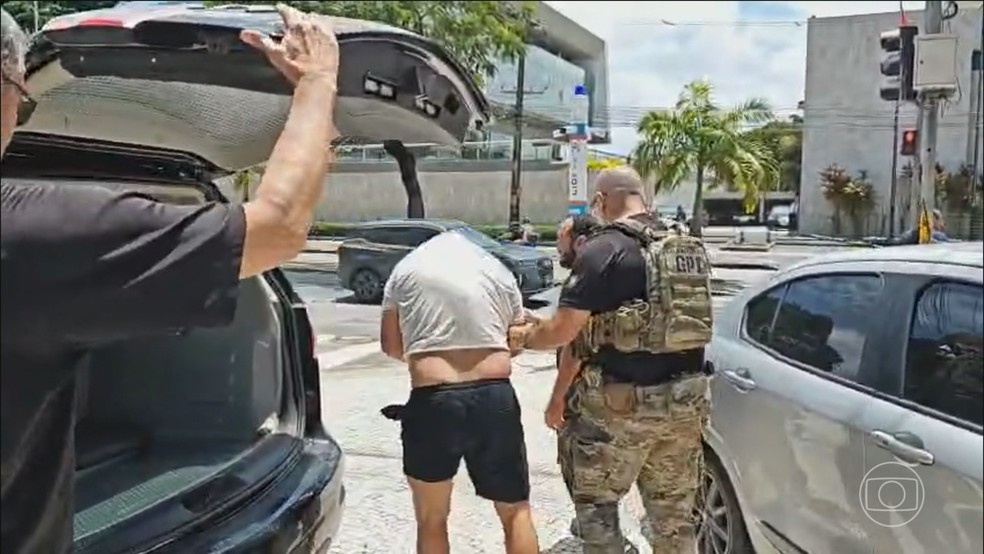 PF faz operação contra fraudes em concursos públicos — Foto: Jornal Nacional/ Reprodução