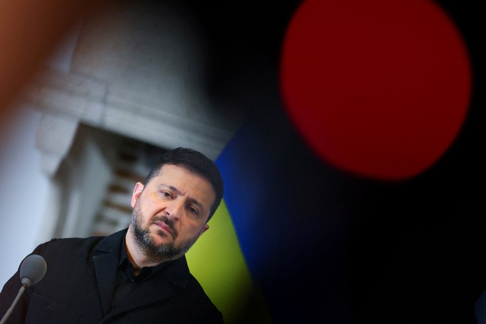 O presidente da Ucrânia, Volodymyr Zelensky, em foto de 16 de abril de 2026 — Foto: Piroschka van de Wouw/Reuters